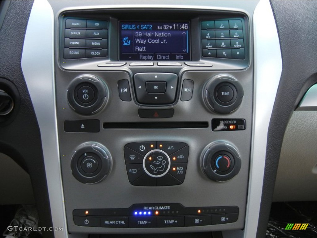 2013 Ford Explorer FWD Controls Photo #65317541