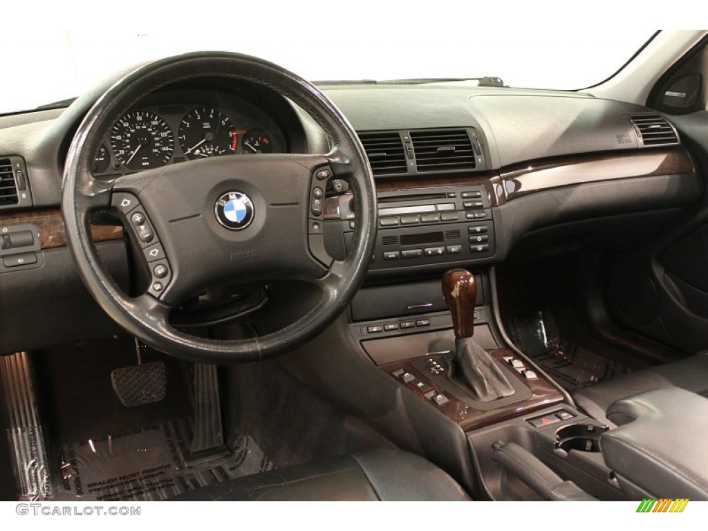 2002 BMW 3 Series 325xi Wagon Black Dashboard Photo #65317688