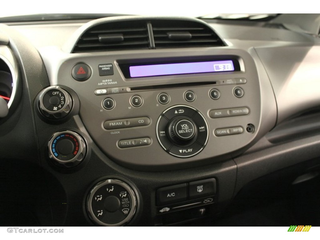 2010 Honda Fit Sport Controls Photo #65318204
