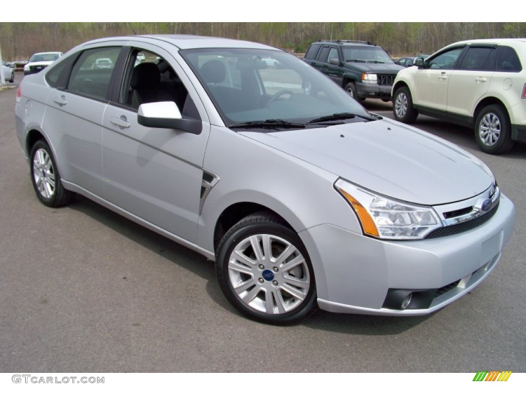 Silver Frost Metallic 2008 Ford Focus SE Sedan Exterior Photo #65318729