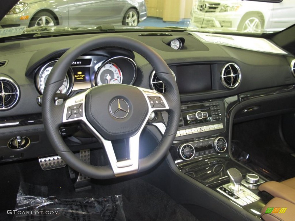 2013 Mercedes-Benz SL 550 Roadster Brown/Black Dashboard Photo #65320304