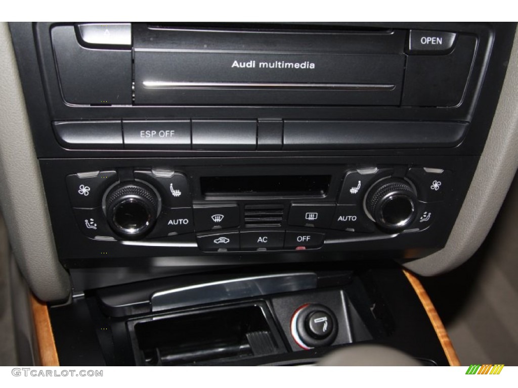 2010 Audi A5 3.2 quattro Coupe Controls Photo #65321147