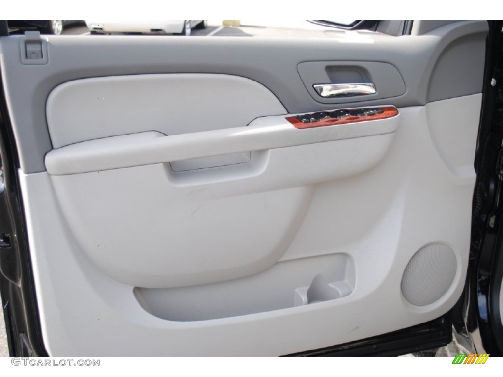 2011 Tahoe LT 4x4 - Black / Light Titanium/Dark Titanium photo #11