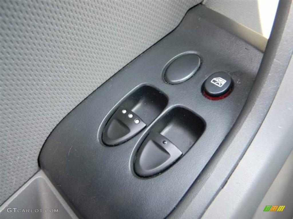 2006 Honda Civic DX Coupe Controls Photos