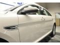 White Suede Metallic - Taurus SEL Photo No. 3