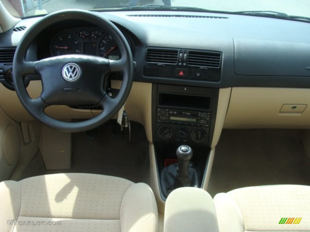2000 Volkswagen Jetta GLS TDI Sedan Beige Dashboard Photo #65336175