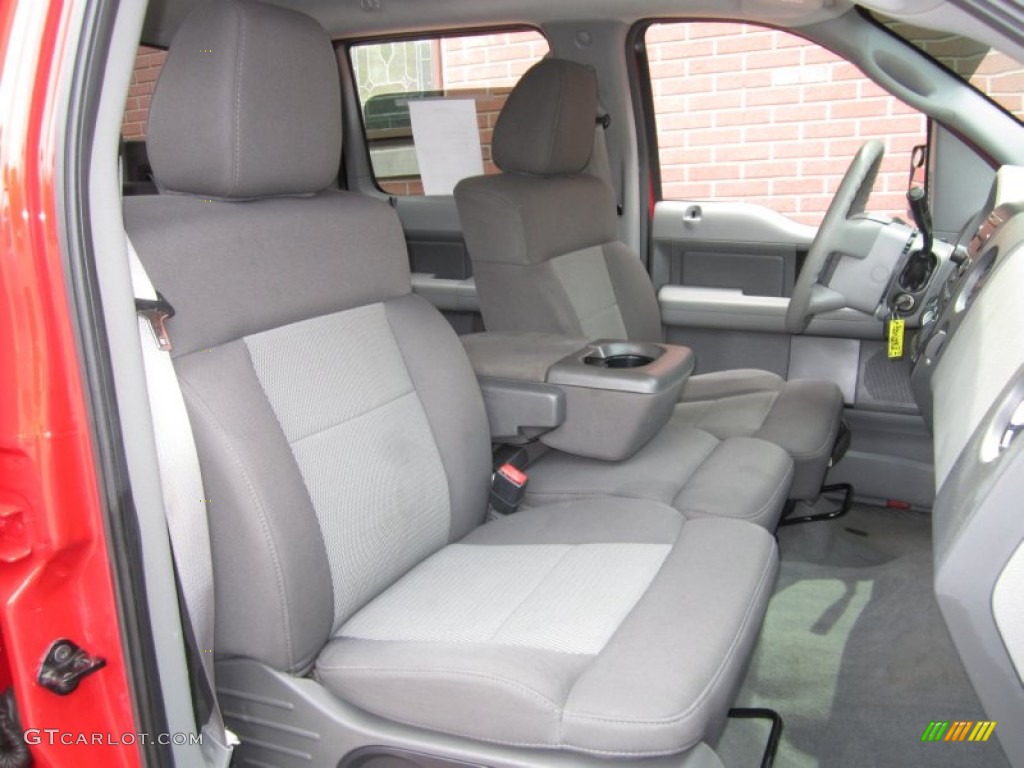 Medium Flint Grey Interior 2005 Ford F150 XLT SuperCrew 4x4 Photo #65339100