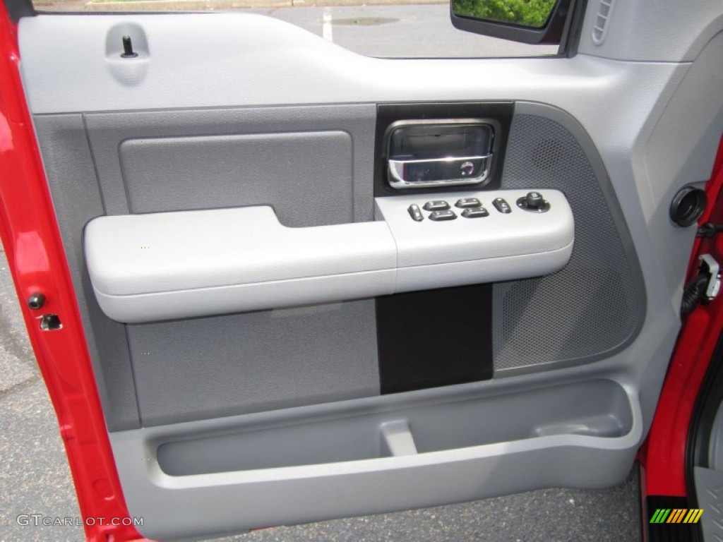 2005 F150 XLT SuperCrew 4x4 - Bright Red / Medium Flint Grey photo #24
