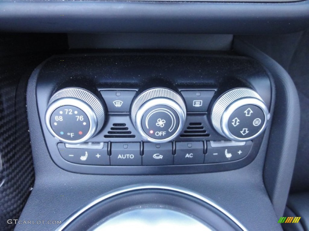 2011 Audi R8 Spyder 5.2 FSI quattro Controls Photo #65342526