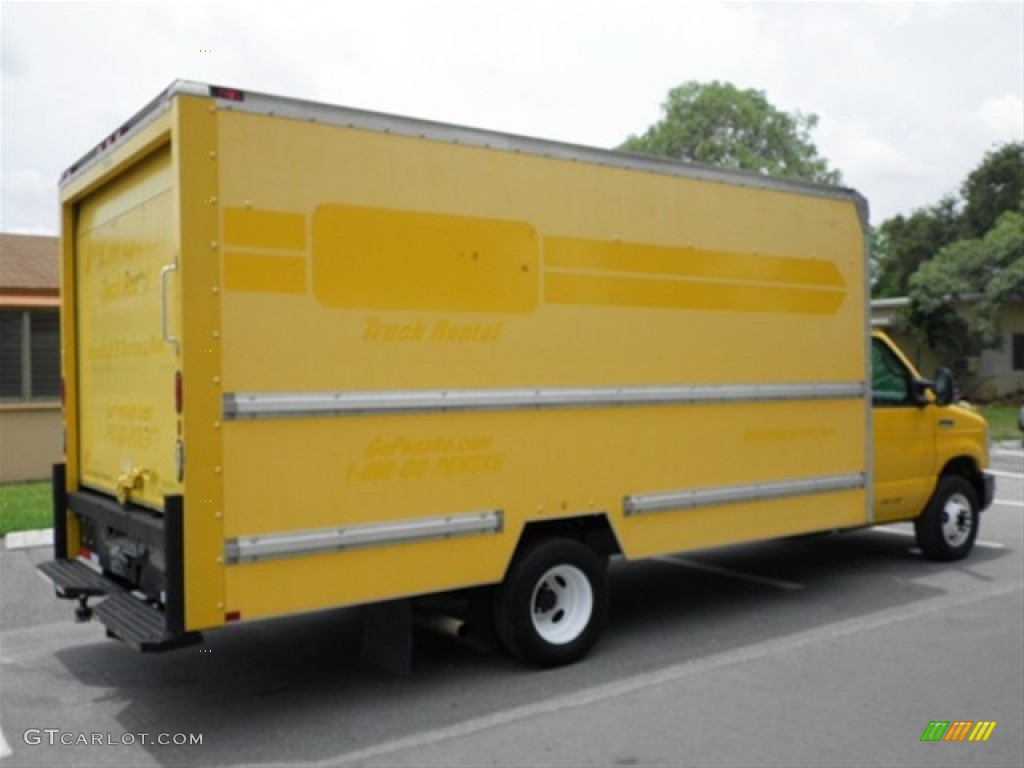 2008 E Series Cutaway E350 Commercial Moving Truck - Yellow / Medium Flint photo #11