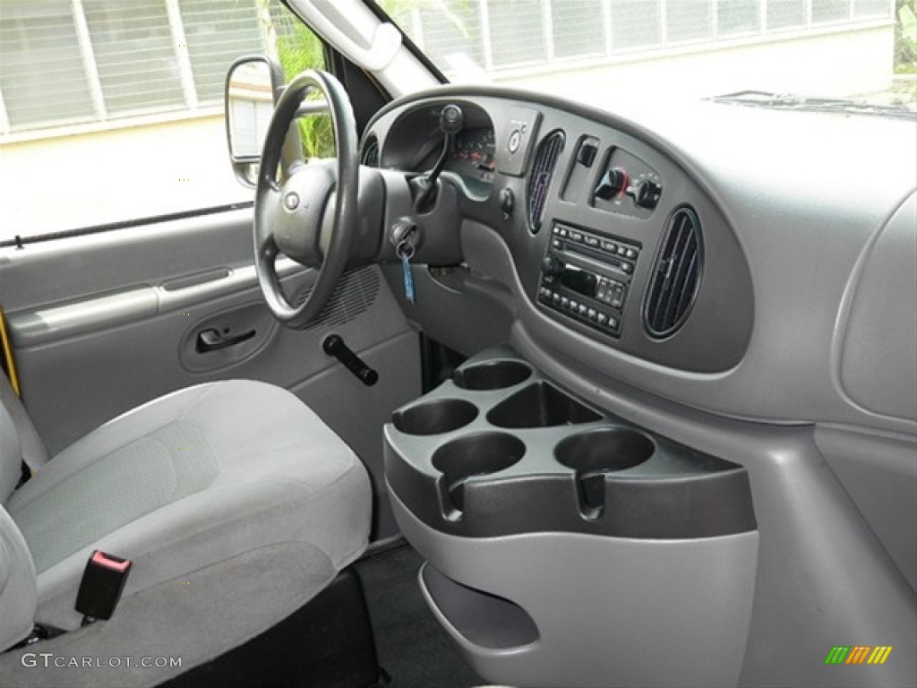 2008 E Series Cutaway E350 Commercial Moving Truck - Yellow / Medium Flint photo #14