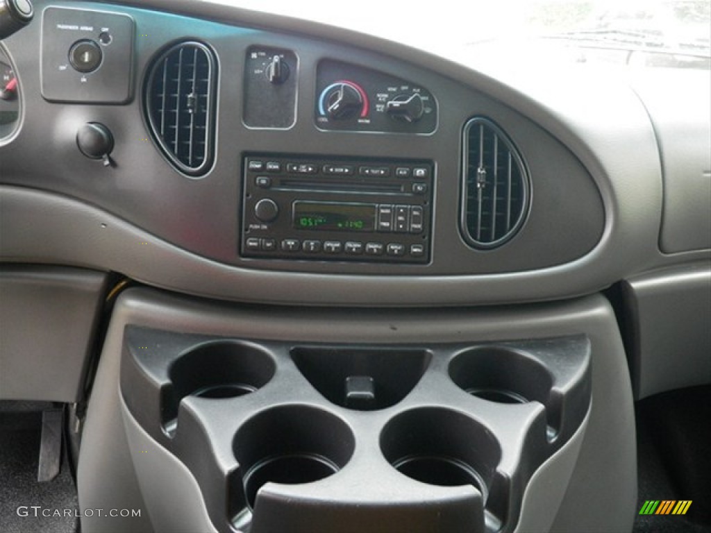 2008 E Series Cutaway E350 Commercial Moving Truck - Yellow / Medium Flint photo #19