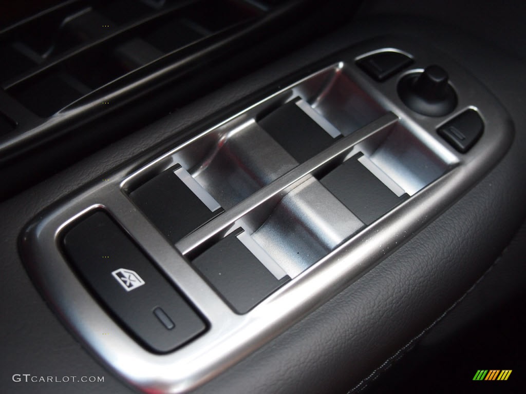 2012 Jaguar XF Portfolio Controls Photo #65345676