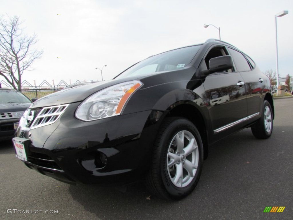 2011 Rogue SV AWD - Wicked Black / Black photo #1