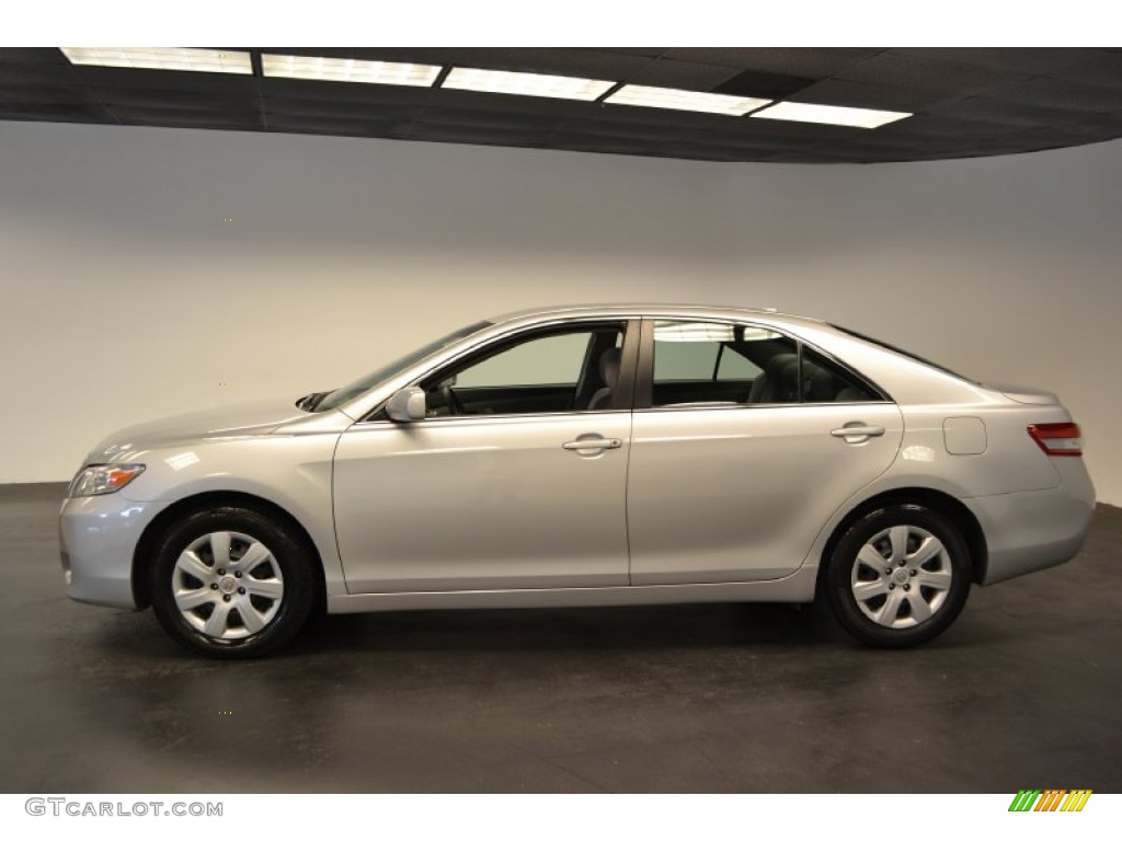 2010 Camry LE - Classic Silver Metallic / Ash Gray photo #3