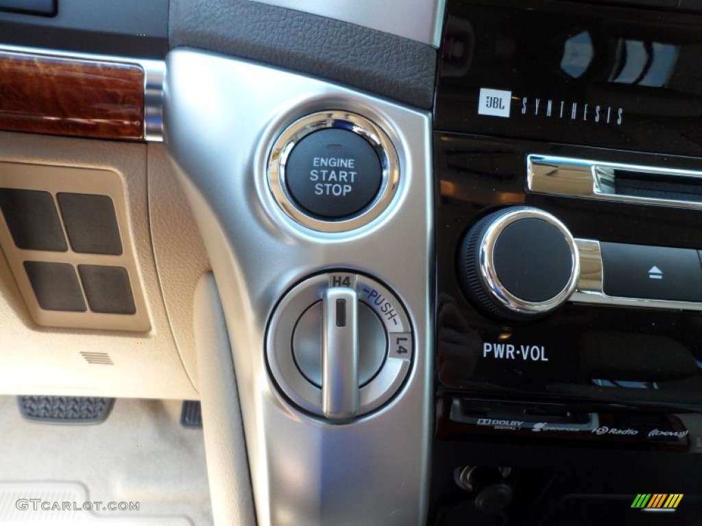 2013 Toyota Land Cruiser Standard Land Cruiser Model Controls Photo #65351007
