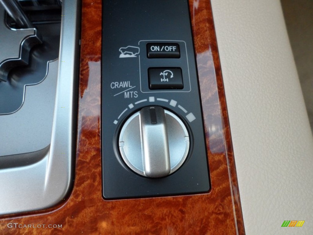 2013 Toyota Land Cruiser Standard Land Cruiser Model Controls Photo #65351025