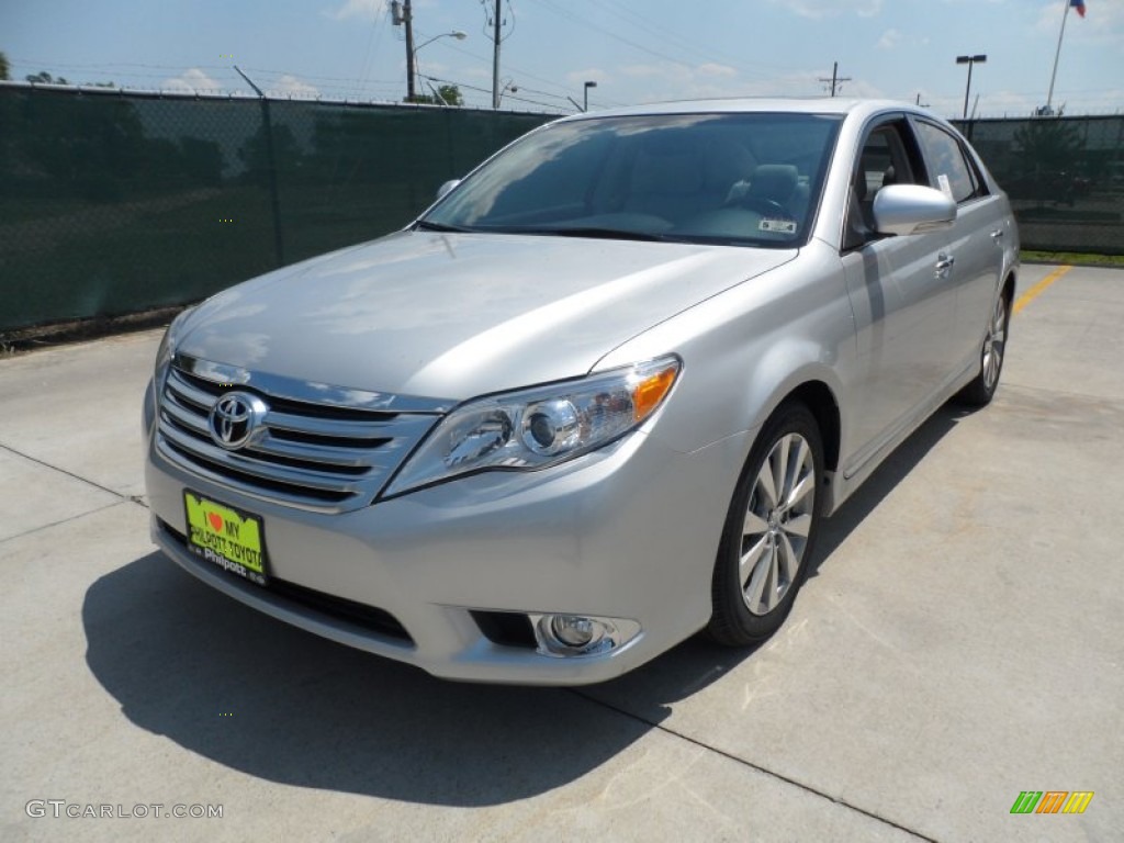 2012 Avalon Limited - Classic Silver Metallic / Light Gray photo #7