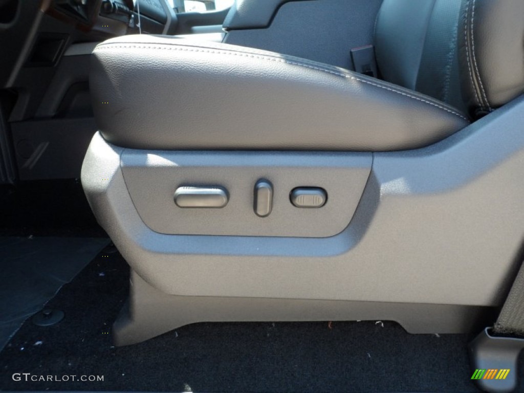 2012 Ford F250 Super Duty Lariat Crew Cab 4x4 Front Seat Photo #65352438