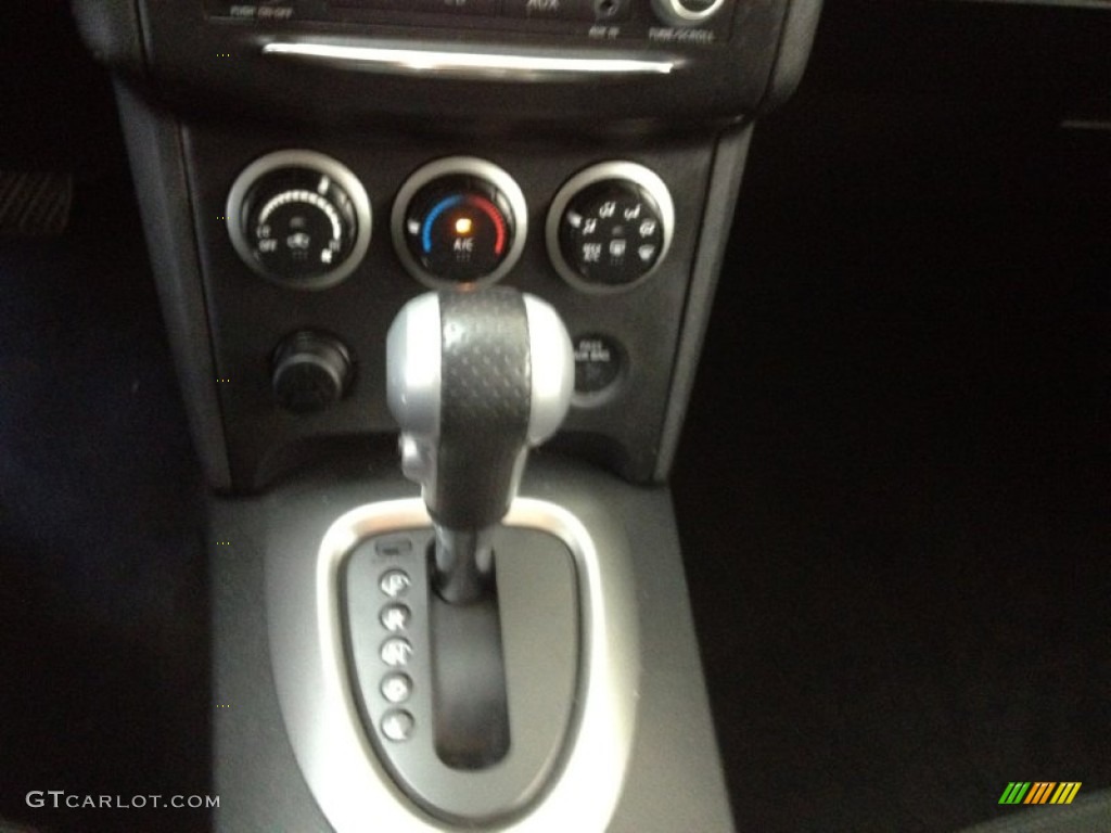 2011 Rogue SV AWD - Black Amethyst / Black photo #20