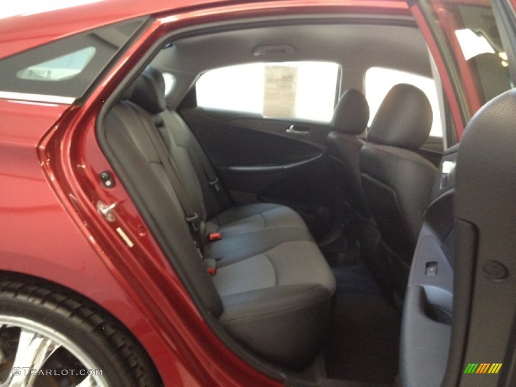2011 Sonata SE - Venetian Red / Black photo #8