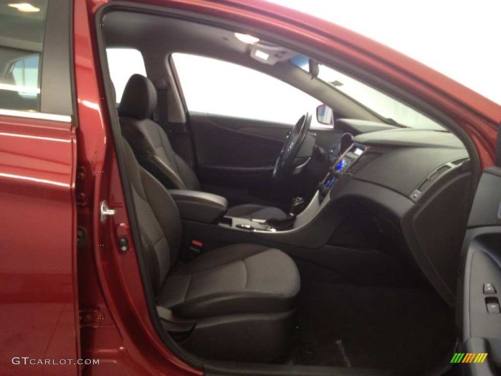2011 Sonata SE - Venetian Red / Black photo #9