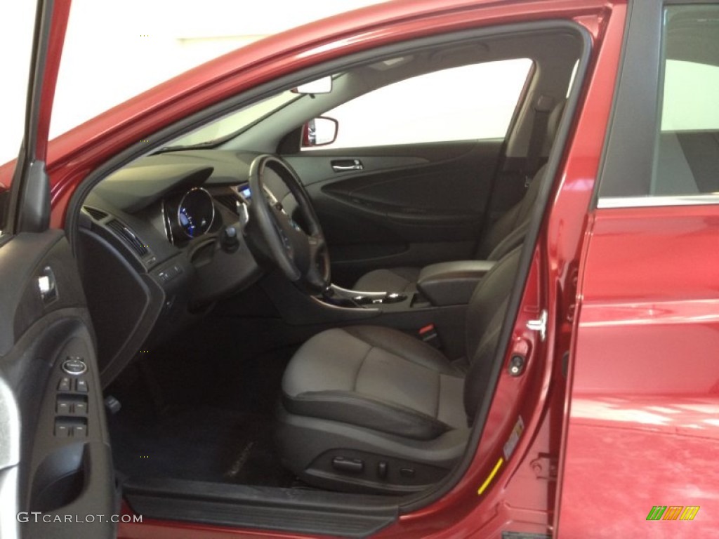 2011 Sonata SE - Venetian Red / Black photo #10
