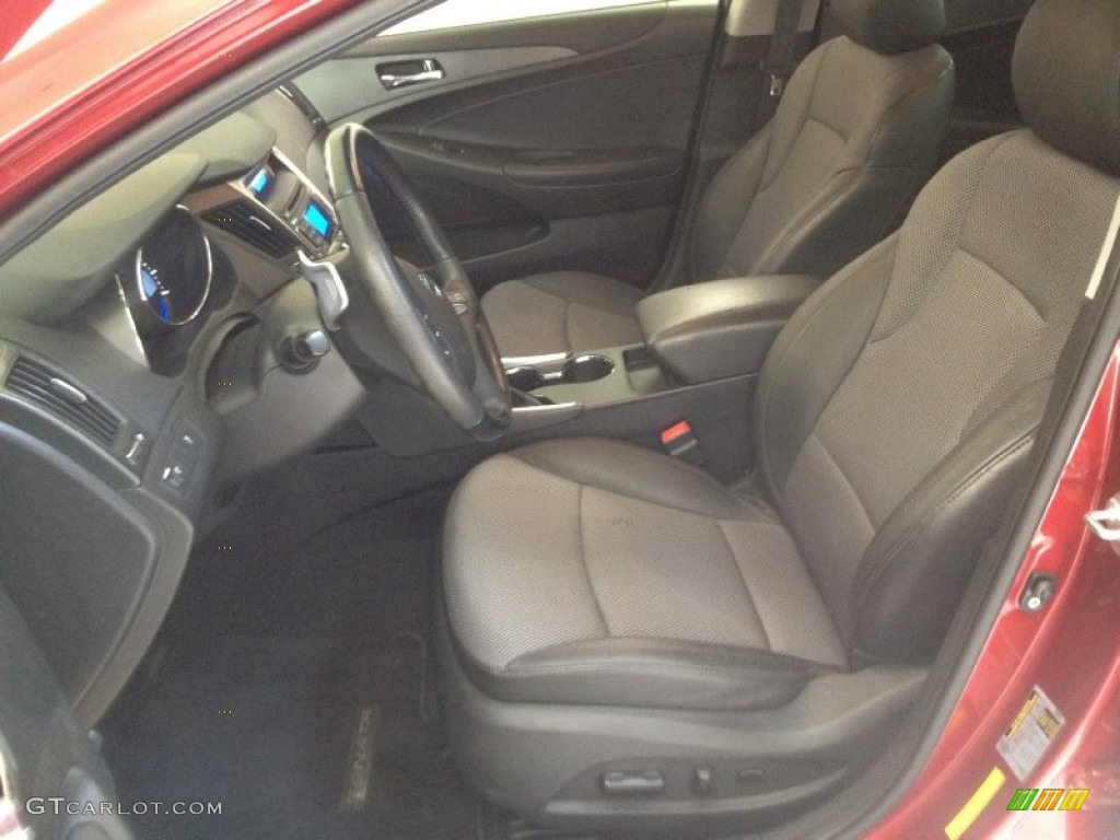 2011 Sonata SE - Venetian Red / Black photo #13