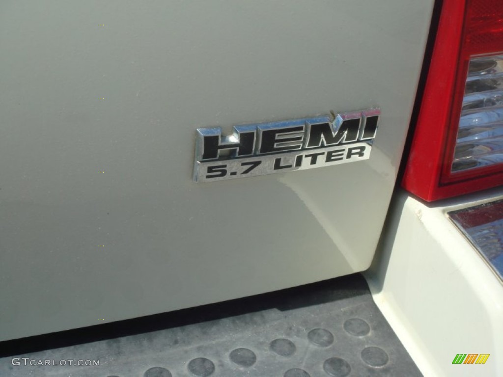 2007 Aspen Limited HEMI 4WD - Cool Vanilla White / Dark Khaki/Light Graystone photo #6