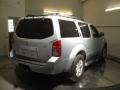 Silver Lightning - Pathfinder SE 4x4 Photo No. 6