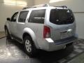 Silver Lightning - Pathfinder SE 4x4 Photo No. 7