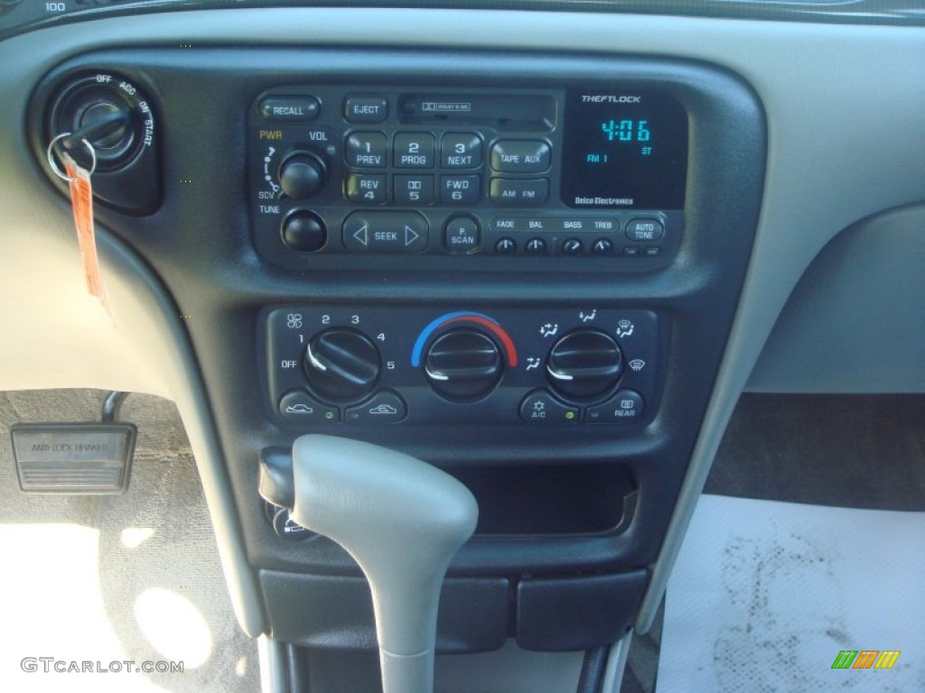 2000 Malibu Sedan - Dark Cherry Metallic / Gray photo #16