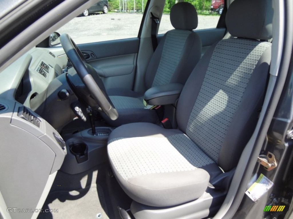 2005 Focus ZX4 SES Sedan - Liquid Grey Metallic / Dark Flint/Light Flint photo #11