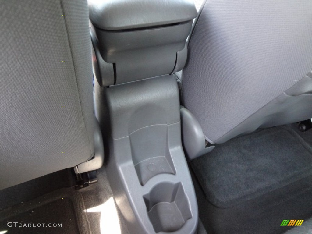 2005 Focus ZX4 SES Sedan - Liquid Grey Metallic / Dark Flint/Light Flint photo #14