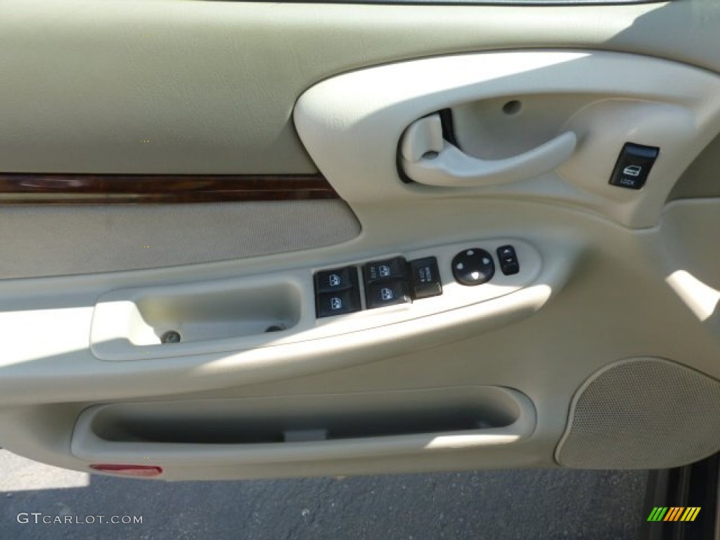 2004 Impala  - Sandstone Metallic / Neutral Beige photo #17