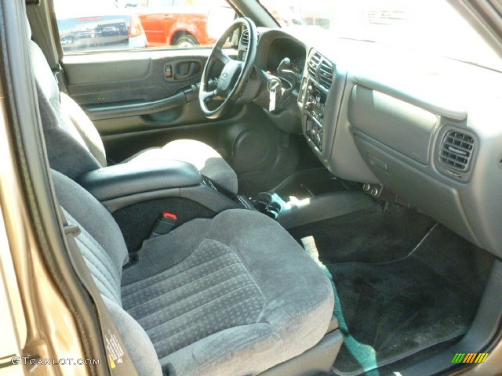 2002 Blazer LS 4x4 - Sandalwood Metallic / Graphite photo #10