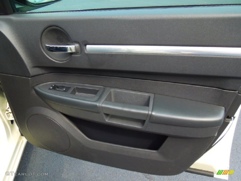 2008 Charger SE - Cool Vanilla Clear Coat / Dark Slate Gray photo #22