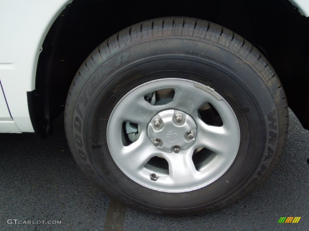 2012 Ram 1500 Express Crew Cab - Bright White / Dark Slate Gray/Medium Graystone photo #22