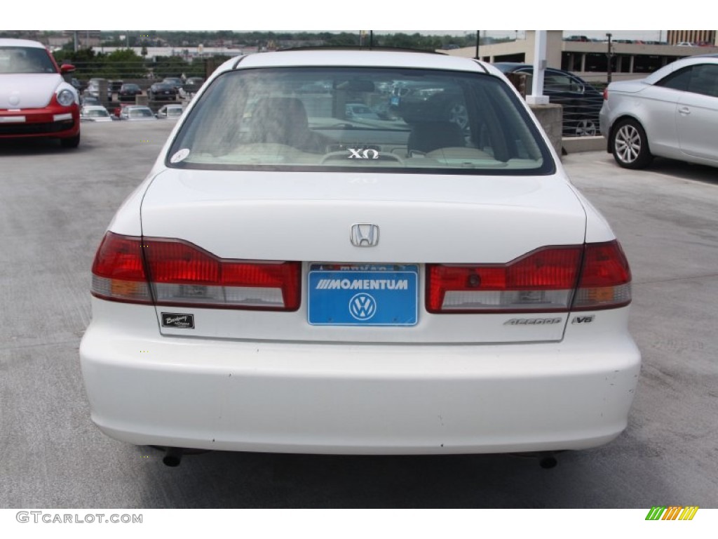 2002 Accord EX V6 Sedan - Taffeta White / Ivory photo #4