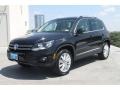 Deep Black Metallic - Tiguan SE Photo No. 3