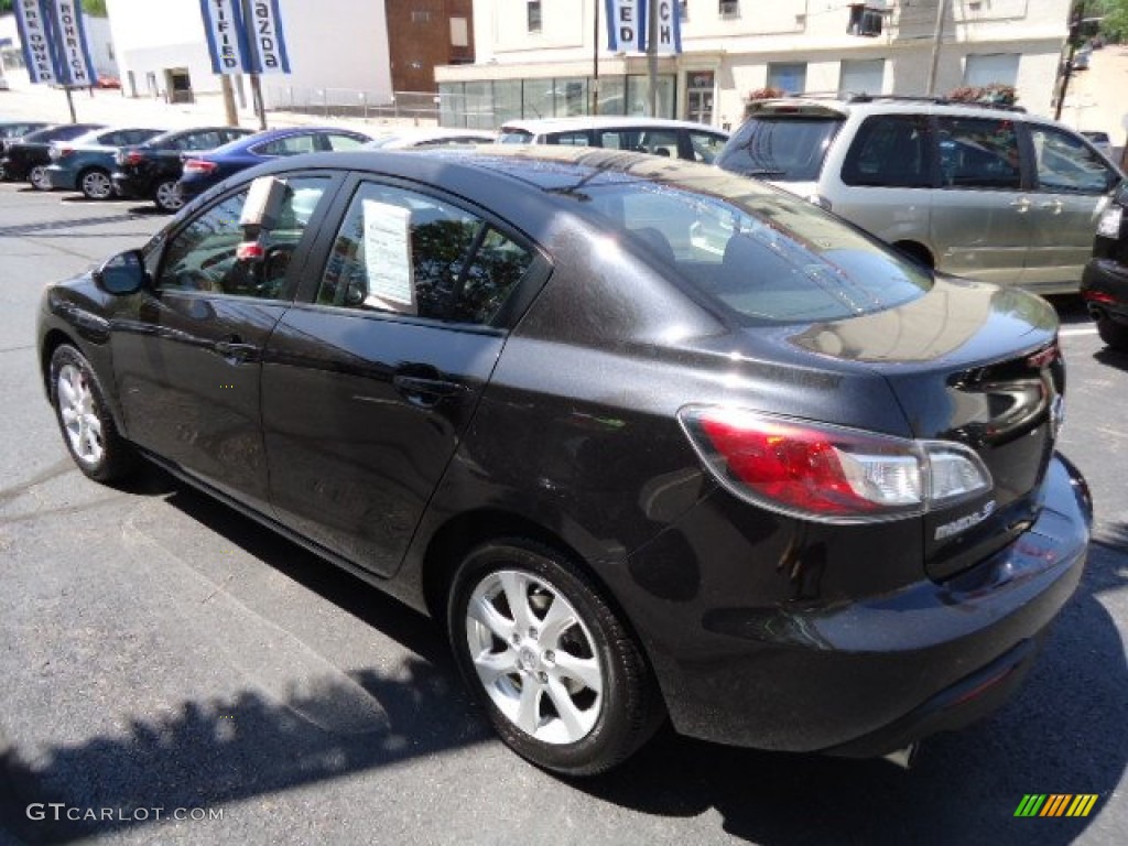 2010 MAZDA3 i Touring 4 Door - Black Mica / Black photo #3