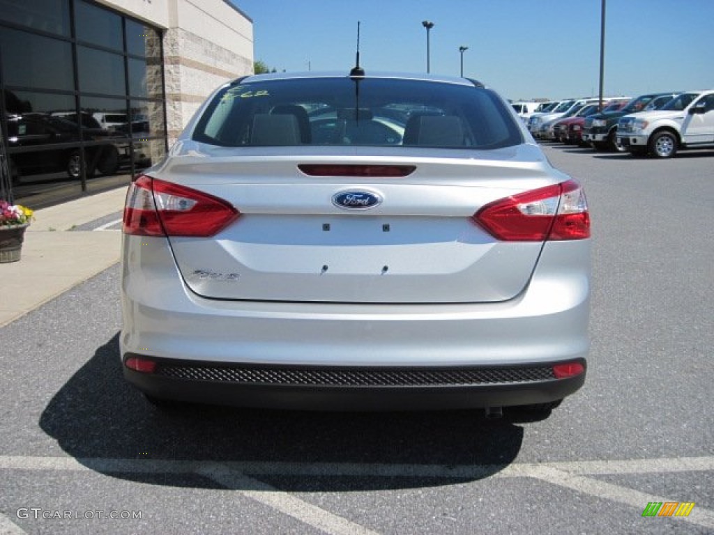 2012 Focus S Sedan - Ingot Silver Metallic / Charcoal Black photo #4