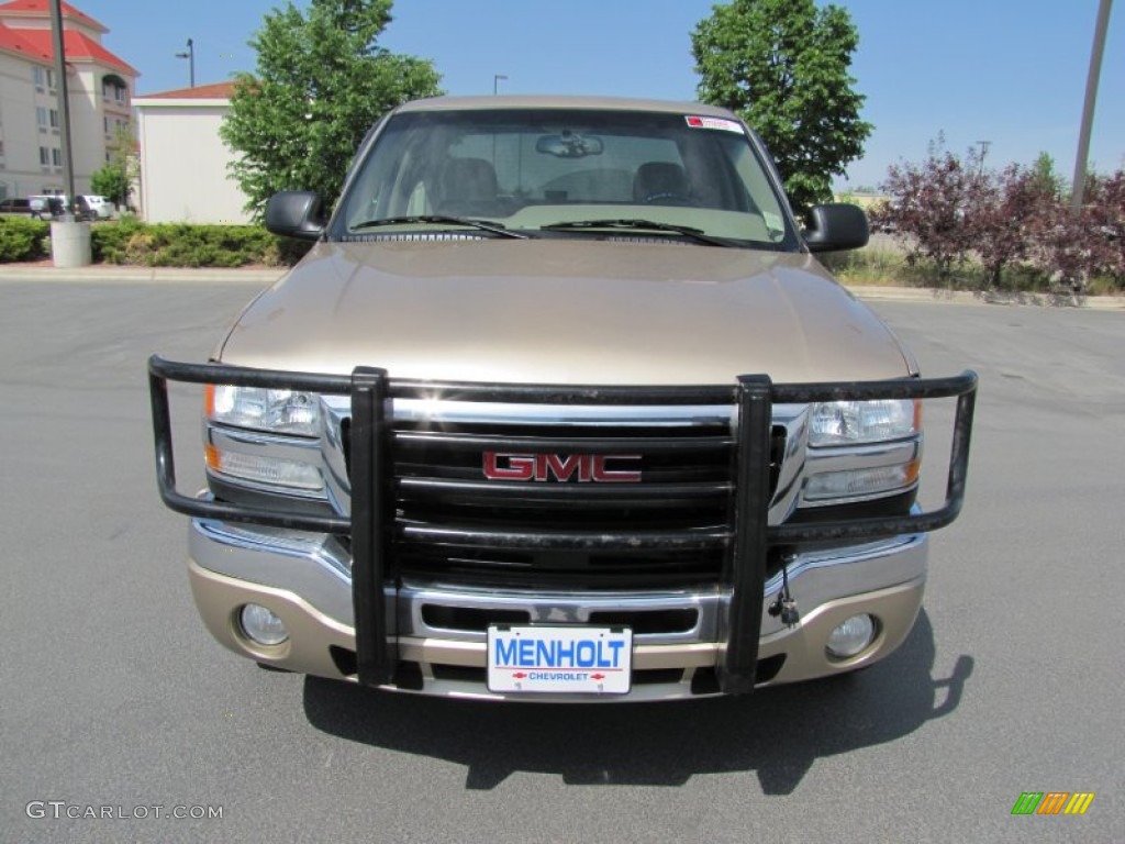 2005 Sierra 2500HD SLE Crew Cab 4x4 - Sand Beige Metallic / Neutral photo #2