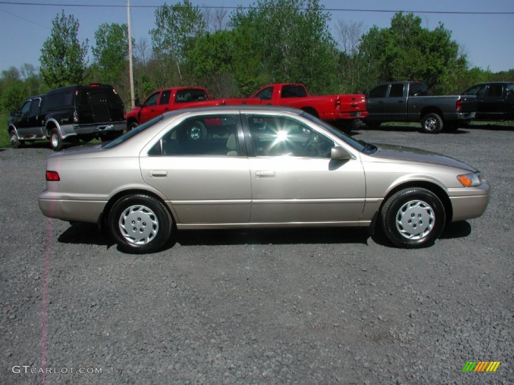 1998 Camry LE - Cashmere Beige Metallic / Oak photo #9