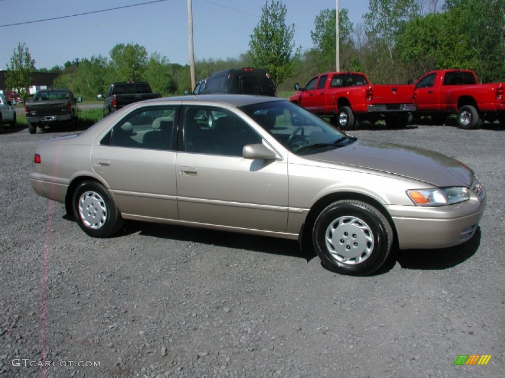 1998 Camry LE - Cashmere Beige Metallic / Oak photo #10