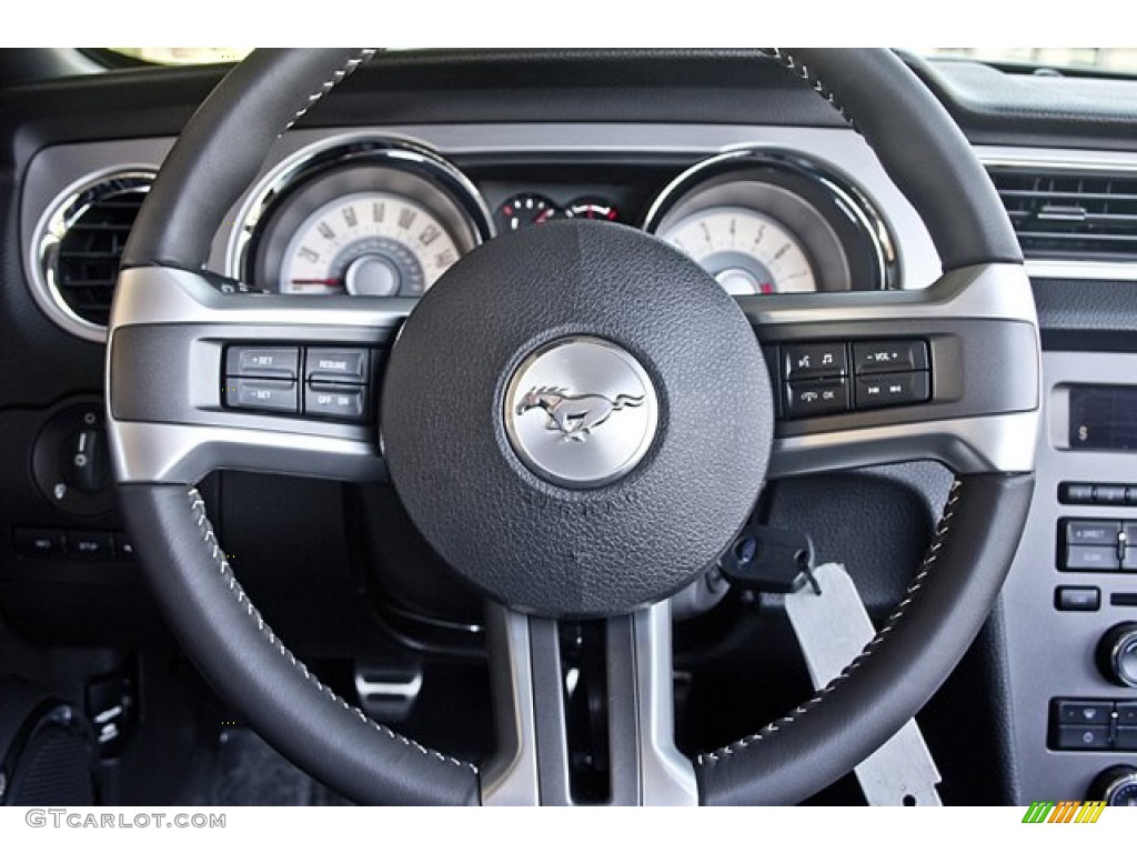 2011 Ford Mustang GT Convertible Steering Wheel Photos