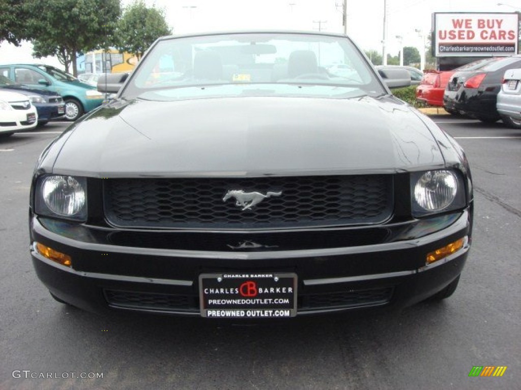 2005 Mustang V6 Premium Convertible - Black / Dark Charcoal photo #7