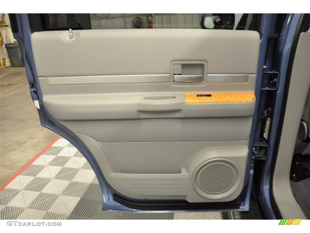 2007 Aspen Limited 4WD - Marine Blue Pearl / Dark Khaki/Light Graystone photo #18