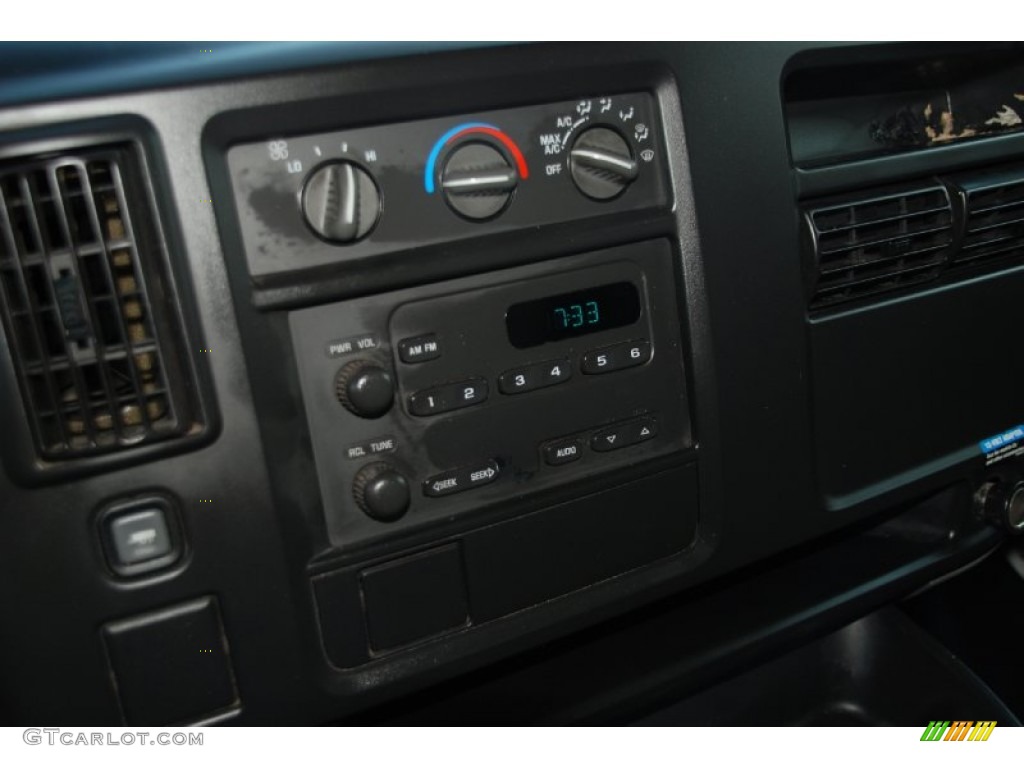 2003 Savana Cutaway 3500 Commercial Moving Truck - Summit White / Medium Pewter photo #8