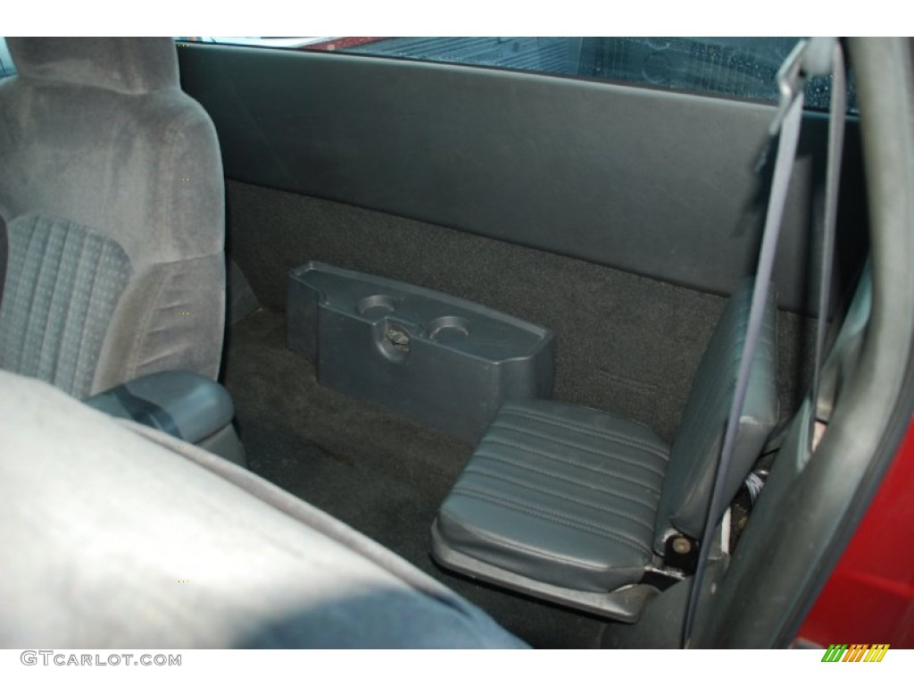 1998 S10 LS Extended Cab - Medium Red Metallic / Graphite photo #21